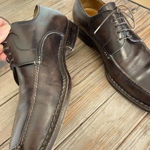 Mantellassi beautiful dress shoes. Size 10 Made in Italy lace up